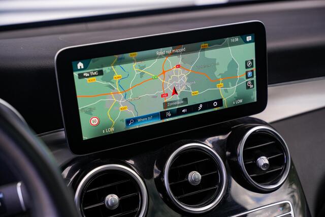 Mercedes-Benz GLC-KLASSE 300e 4MATIC AMG Panoramadak Leer Cruise Clima Stoelverw. DAB+ 19''LM