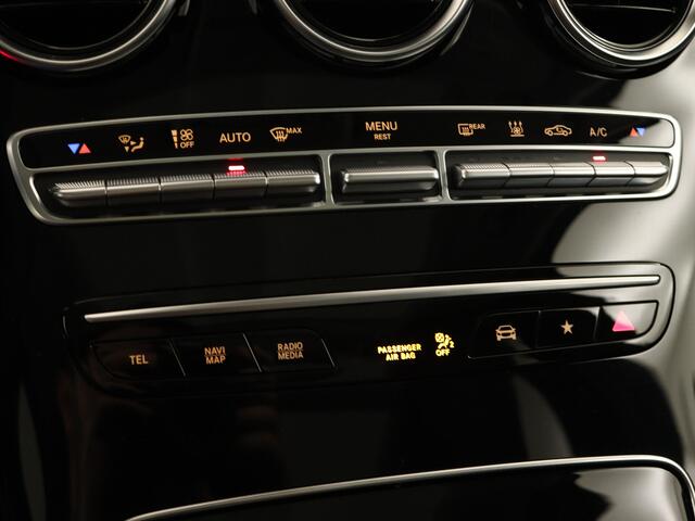 Mercedes-Benz GLC-KLASSE 300 e 4MATIC Business Solution AMG | Panoramadak | Lichtmetalen velgen | Navigatie | Parking support | camera achter | Inclusief 24 maanden MB Certified garantie voor Europa.