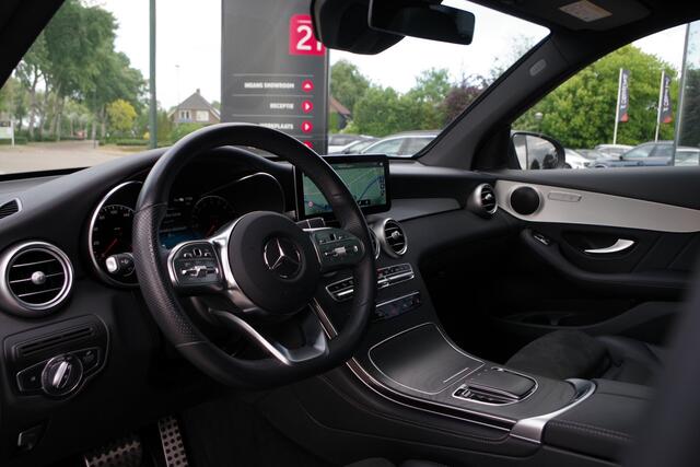 Mercedes-Benz GLC-KLASSE 300e 320 PK 4MATIC AMG-Line Business Solution, Panoramadak, Camera, Sfeerverlichting