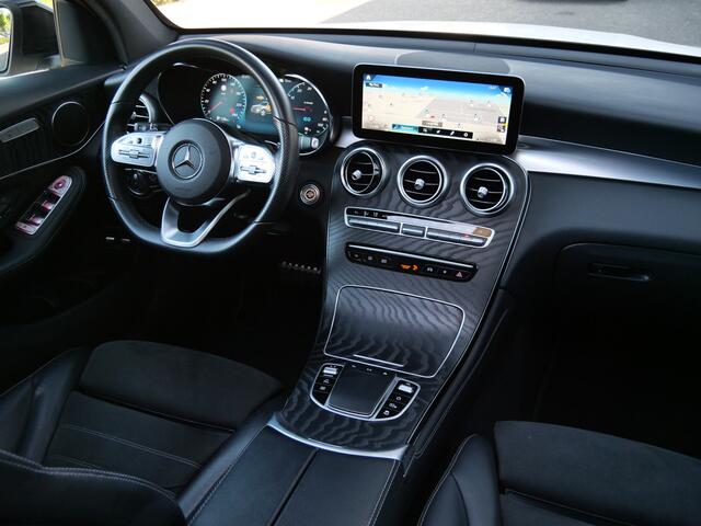 Mercedes-Benz GLC-KLASSE 300e 4-MATIC 313pk Premium Plus AUTOMAAT Panoramadak / Trekhaak / Apple CarPlay