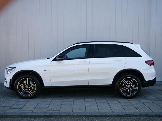 Mercedes-Benz GLC-KLASSE 300e 4-MATIC 313pk Premium Plus AUTOMAAT Panoramadak / Trekhaak / Apple CarPlay