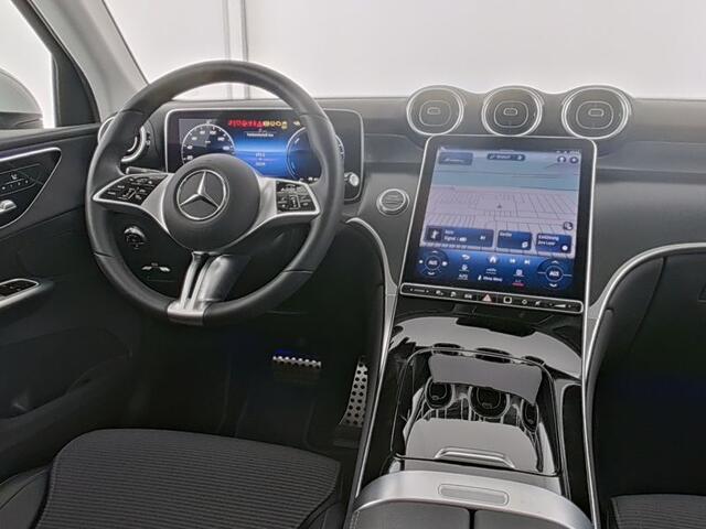 Mercedes-Benz GLC-KLASSE 300 e 4MATIC Plug-In Hybride Trekhaak | Panorama Schuif-Kanteldak | Memory Voorstoelen. Inclusief 24 maanden MB Certified garantie voor Europa.