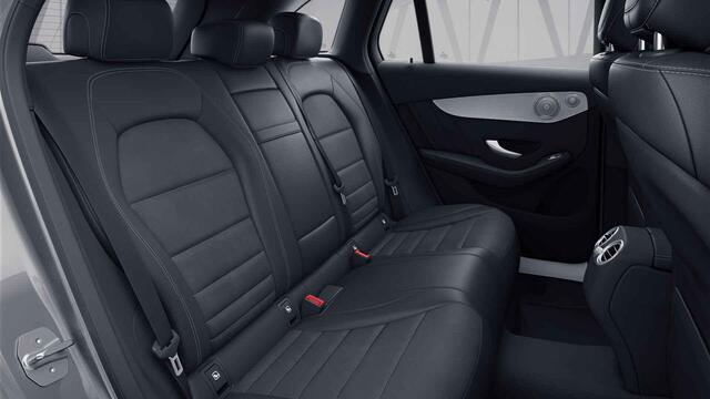 Mercedes-Benz GLC-KLASSE 300e 4MATIC Business Solution AMG | Panoramadak | Burmester | Trekhaak | Keyless | Widescreen | Sfeerverlichting | Stoelverwarming |