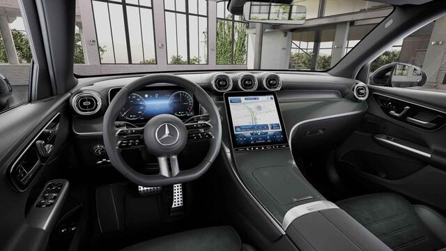 Mercedes-Benz GLC-KLASSE 300e 4MATIC AMG Line | Panoramadak | Trekhaak | Night pakket | Winter pakket |