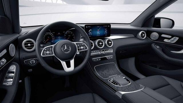 Mercedes-Benz GLC-KLASSE 300e 4MATIC Premium | Night | Memory | Burmester | Lederen bekleding | Treeplanken |