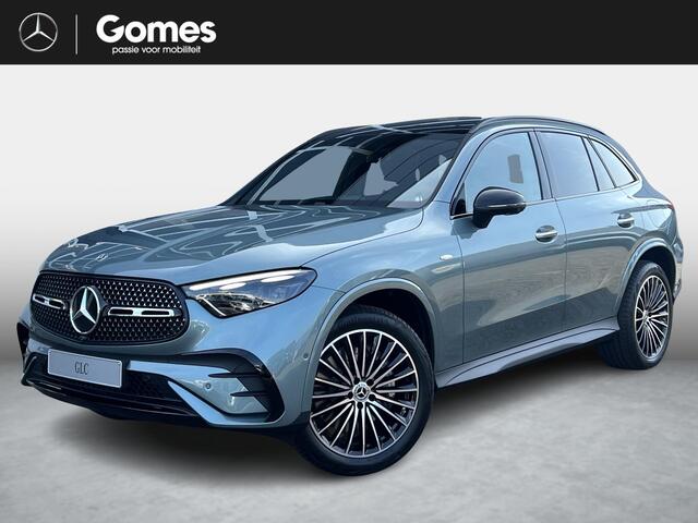 Mercedes-Benz GLC-KLASSE 300 e 4MATIC Sport Edition | AMG Line | Premium Pakket | Night Pakket | Winter Pakket | Panoramadak | Trekhaak | Burmester Surround Sound | 360° Camera | DISTRONIC Afstandsassistent | Elektrisch Verstelbare Stoelen + Memory | Stuurverwarming