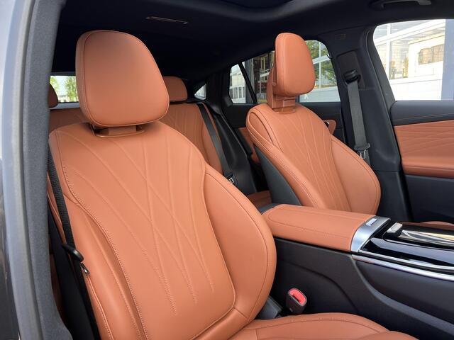 Mercedes-Benz GLC-KLASSE Coupé 300 e 4MATIC Sport Edition | AMG Line | Nappa Leder Bruin | Premium Pakket | Night Pakket | Winter Pakket | Panoramadak | Trekhaak | Burmester Surround | 360° Camera | DISTRONIC Afstandsassistent | Elektrisch Verstelbare Stoelen + Memory