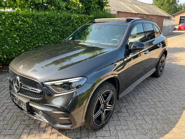 Mercedes-Benz GLC-KLASSE GLC 400e 4-Matic AMG int + ext, Distr, HUD, Panodak, Memory