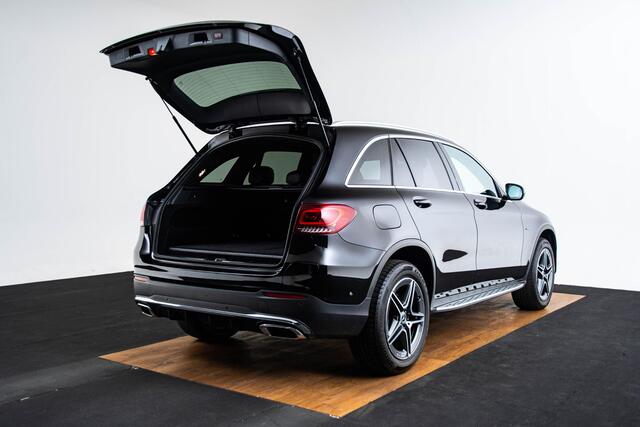 Mercedes-Benz GLC-KLASSE 300e 4MATIC Business Solution AMG Amg Line Interieur/Exterieur - Spiegelpakket - Stoelverwarming voor - Rijassistentiepakket plus - Head up - Sfeerverlichting - Warmtewerend/donkergetint glas -