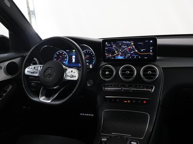 Mercedes-Benz GLC-KLASSE 300e 4MATIC AMG Night | Panoramadak | Easy Pack achterklep | Stoelverwarming | Achteruitrijcamera | Dakrails |
