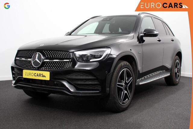 Mercedes-Benz GLC-KLASSE 300e 4MATIC 9G-tronic AMG Line Navigatie Cruise Control Parkeersensoren Stoelverwarming Panorama dak Matrix LED-koplampen Virtual Cockpit Surround-systeem Burmester Inductielader