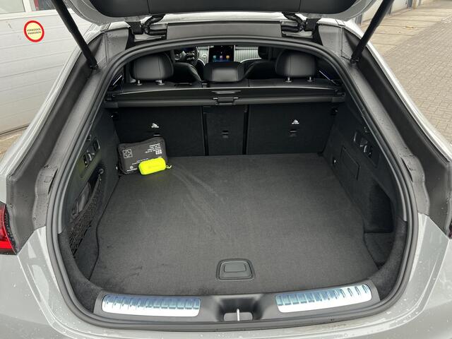 Mercedes-Benz GLC-KLASSE Coupé 300 e 4MATIC Sport Edition | AMG Line | Premium Pakket | Night Pakket | Winter Pakket | Panoramadak | Burmester Surround | 360° Camera | DISTRONIC Afstandsassistent | Elektrisch Verstelbare Stoelen + Memory