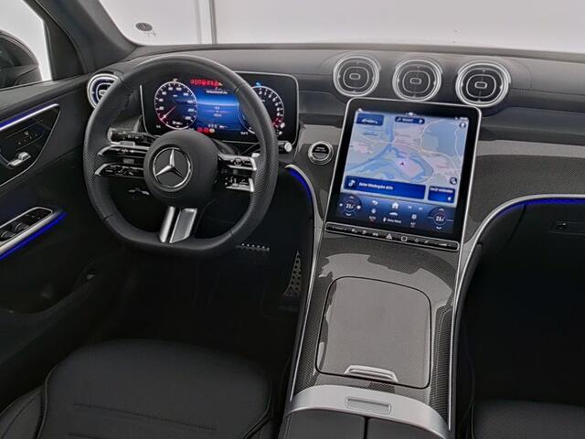 Mercedes-Benz GLC-KLASSE 300 e 4MATIC AMG Plug in Hybride AMG Line | Panorama Schuif-Kanteldak | Alarm | 20 Inch AMG Velgen | Digital Koplampen | Trekhaak. Inclusief 48 maanden MB Certified garantie voor Europa.