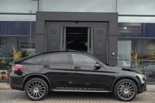 Mercedes-Benz GLC-KLASSE Coupé GLC300e AMG 320pk 4MATIC Schuifdak Burmester Camera MBUX Trekhaak elektrisch 20" LMV