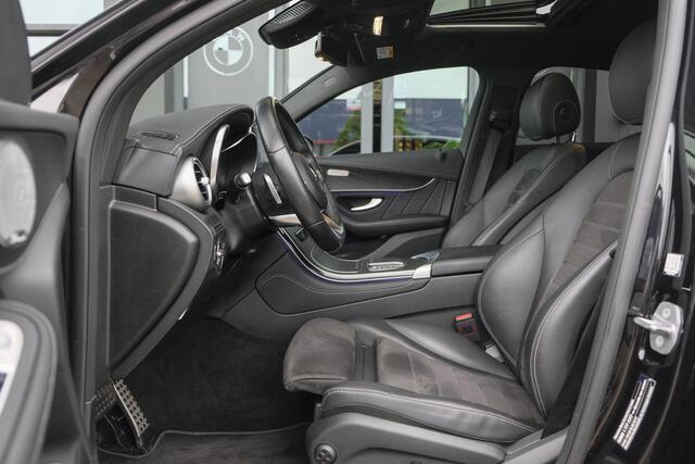 Mercedes-Benz GLC-KLASSE Coupé GLC300e AMG 320pk 4MATIC Schuifdak Burmester Camera MBUX Trekhaak elektrisch 20" LMV