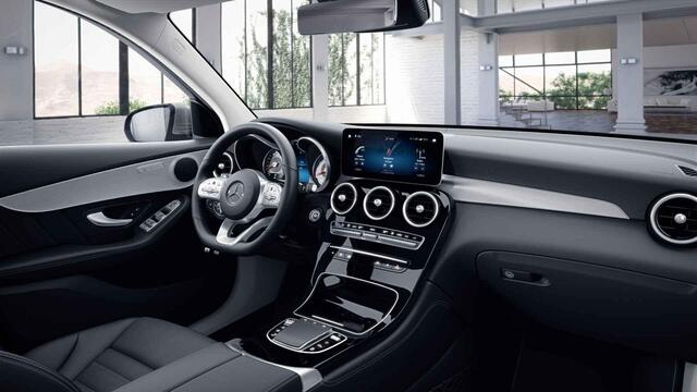 Mercedes-Benz GLC-KLASSE 300e 4MATIC Premium Plus | AMG | Trekhaak | Widescreen | Stoelverwarming |