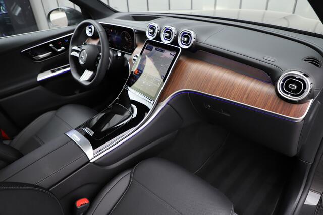 Mercedes-Benz GLC-KLASSE 300e AMG 4-Matic | 313PK | Massage | Head-up | Sfeerverlichting | Keyles-go | Pano | Digital-light | Distronic | Stuurwielverw. | 2024.