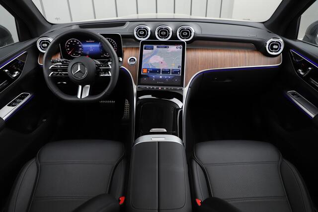 Mercedes-Benz GLC-KLASSE 300e AMG 4-Matic | 313PK | Massage | Head-up | Sfeerverlichting | Keyles-go | Pano | Digital-light | Distronic | Stuurwielverw. | 2024.