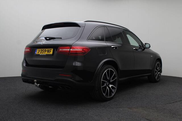 Mercedes-Benz GLC-KLASSE AMG 43 4MATIC 2017 Burmester | 360 camera | Panoramadak | Memory | Sfeer | Trekhaak | Carbon | Cruise control | Navigatie | Luchtvering
