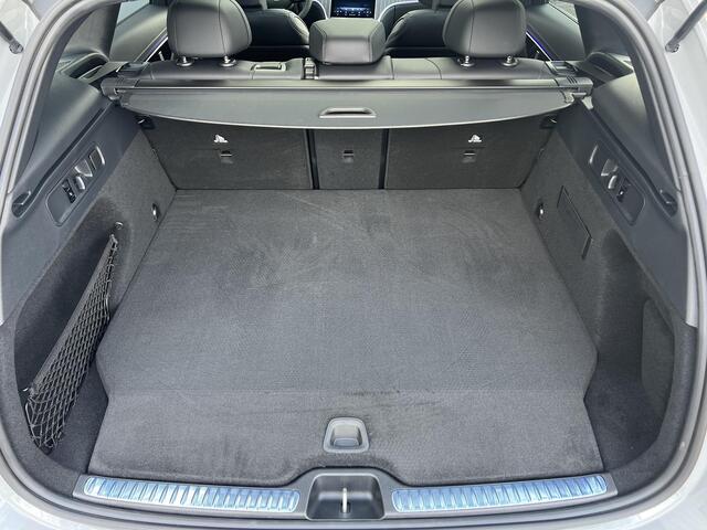Mercedes-Benz GLC-KLASSE 400 e 4MATIC Sport Edition | AMG Line | Leder Zwart | Premium Plus | Night Pakket | Winter Pakket | Panoramadak | Trekhaak | 360° Camera | DISTRONIC Afstandsassistent | Elektrisch Verstelbare Stoelen + Memory | Apple CarPlay | Android Auto
