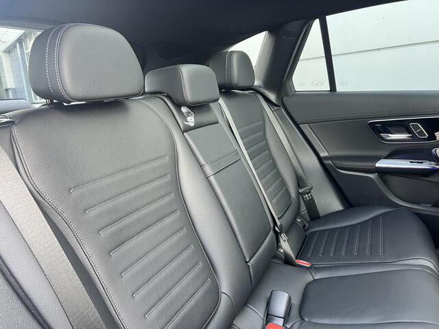 Mercedes-Benz GLC-KLASSE 400 e 4MATIC Sport Edition | AMG Line | Leder Zwart | Premium Plus | Night Pakket | Winter Pakket | Panoramadak | Trekhaak | 360° Camera | DISTRONIC Afstandsassistent | Elektrisch Verstelbare Stoelen + Memory | Apple CarPlay | Android Auto