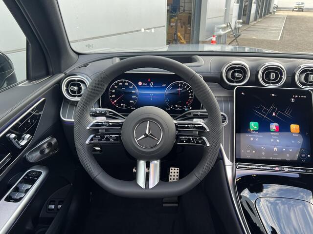 Mercedes-Benz GLC-KLASSE 400 e 4MATIC Sport Edition | AMG Line | Leder Zwart | Premium Plus | Night Pakket | Winter Pakket | Panoramadak | Trekhaak | 360° Camera | DISTRONIC Afstandsassistent | Elektrisch Verstelbare Stoelen + Memory | Apple CarPlay | Android Auto