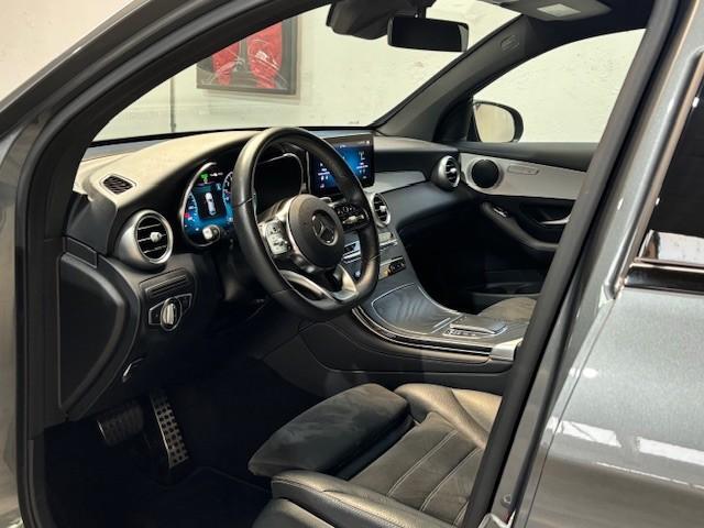 Mercedes-Benz GLC-KLASSE Coupé 300e 4MATIC Business Solution AMG | Digitaal display | MBUX | NL auto | 1e eigenaar | BTW |