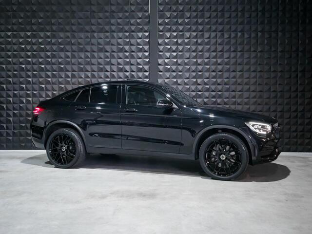 Mercedes-Benz GLC-KLASSE Coupé 300e 4MATIC AMG | All Black | 21" | Sch.Dak | Memo | Priv | Ambiente Int. Verl. | Camera |