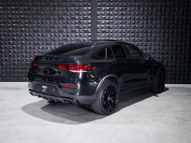 Mercedes-Benz GLC-KLASSE Coupé 300e 4MATIC AMG | All Black | 21" | Sch.Dak | Memo | Priv | Ambiente Int. Verl. | Camera |