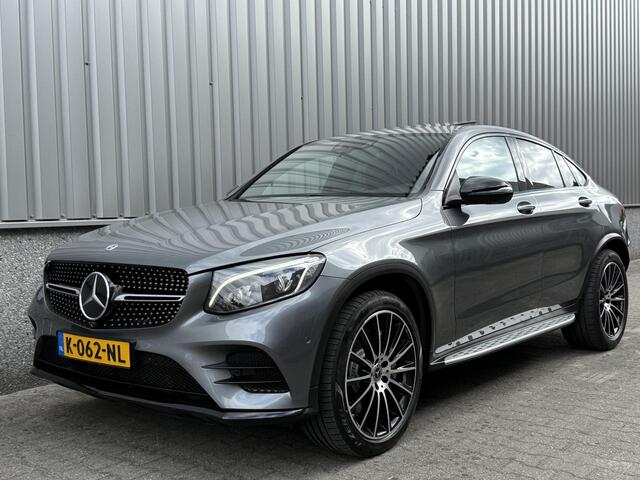 Mercedes-Benz GLC-KLASSE Coupé 350 d 4M AMG Schuifdak | Luchtvering | Trekhaak | Distronic | Burmester | Night | Standkachel | 360 Camera | DAB | Keyless | Treeplanken | Sfeerverlichting | 20" Multispaak | LED ILS | Zeer Compleet! | V6 Diesel