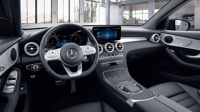 Mercedes-Benz GLC-KLASSE 300e 4MATIC AMG Line | Night | Elektrische trekhaak | Digitaal display |
