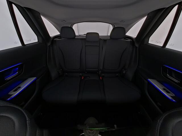 Mercedes-Benz GLC-KLASSE 300 e 4MATIC Plug-In Hybride Avantgarde Advanced Plus | Panorama Schuif-Kanteldak | Trekhaak | 360° camera | Stuur en Stoelverwarming.