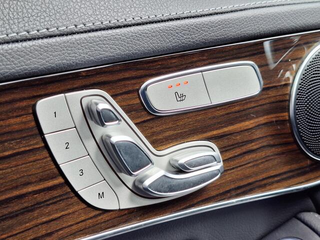 Mercedes-Benz GLC-KLASSE 300e 4MATIC Premium Plus | Panoramadak | Trekhaak | DISTRONIC | 360? camera | Memory pakket | Sfeerverlichting | HUD | Treeplanken | Elektrische achterklep