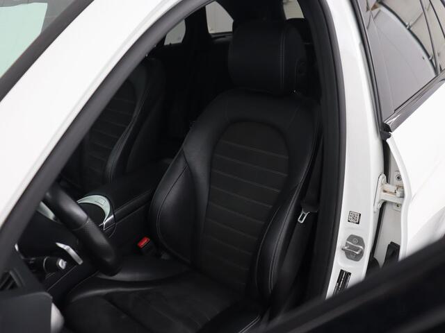 Mercedes-Benz GLC-KLASSE 300de 4MATIC AMG Night | Panoramadak | Adaptive cruise | Trekhaak | Stoelverwarming | Carplay | Leder/Alcantara | Digital Cockpit | 360 Camera | Park Assist