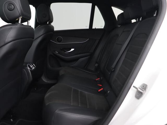 Mercedes-Benz GLC-KLASSE 300de 4MATIC AMG Night | Panoramadak | Adaptive cruise | Trekhaak | Stoelverwarming | Carplay | Leder/Alcantara | Digital Cockpit | 360 Camera | Park Assist