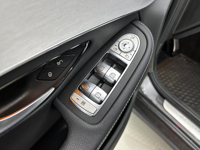 Mercedes-Benz GLC-KLASSE 300e 4M Business Solution AMG Night, Trekhaak, Virtual