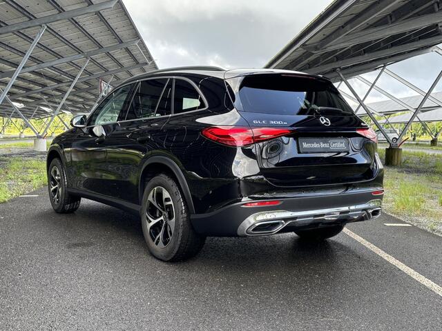 Mercedes-Benz GLC-KLASSE 300e 4MATIC Luxury Line | Memory | Trekhaak | Winter pakket | Sfeerverlichting | Apple carplay |