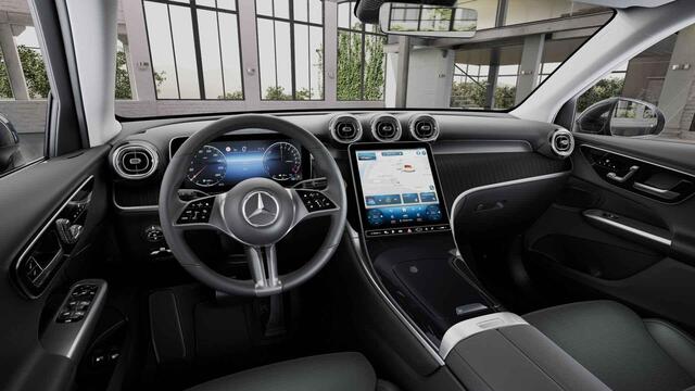 Mercedes-Benz GLC-KLASSE 300e 4MATIC Luxury Line | Trekhaak | Panoramadak |