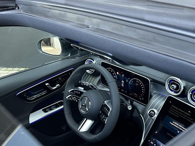 Mercedes-Benz GLC-KLASSE 300 e 4MATIC Sport Edition | AMG Line | Leder Zwart | Premium Pakket | Night Pakket | Winter Pakket | Panoramadak | Burmester 3D Surround | 360° Camera | DISTRONIC Afstandsassistent | Elektrisch Verstelbare Stoelen + Memory | Stuurverwarming
