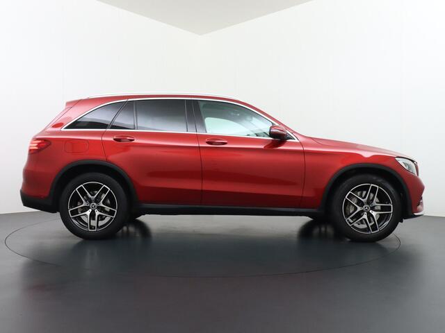 Mercedes-Benz GLC-KLASSE 250 4MATIC Business Solution AMG Panoramadak Trekhaak Luchtvering 360 Camera Memory