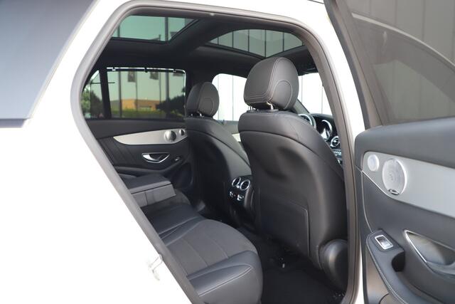 Mercedes-Benz GLC-KLASSE 300 AMG 4-Matic | 258PK | Pano | Keyles-go | Head-up | Burmester | Sfeerverlichting | Memory | Distronic+ | ILS | Standkachel | Trekhaak | 2017.