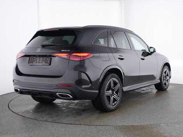 Mercedes-Benz GLC-KLASSE 300 e 4MATIC AMG Plug-In Hybride | AMG Line Premium Plus | Trekhaak | Alarm Klasse 3 | Panorama Schuif-Kanteldak | 20 Inch AMG Velgen | Distronic | Inclusief 24 maanden MB Certified garantie voor Europa.