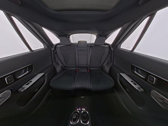 Mercedes-Benz GLC-KLASSE 300 e 4MATIC AMG Plug-In Hybride | AMG Line Premium Plus | Trekhaak | Alarm Klasse 3 | Panorama Schuif-Kanteldak | 20 Inch AMG Velgen | Distronic | Inclusief 24 maanden MB Certified garantie voor Europa.