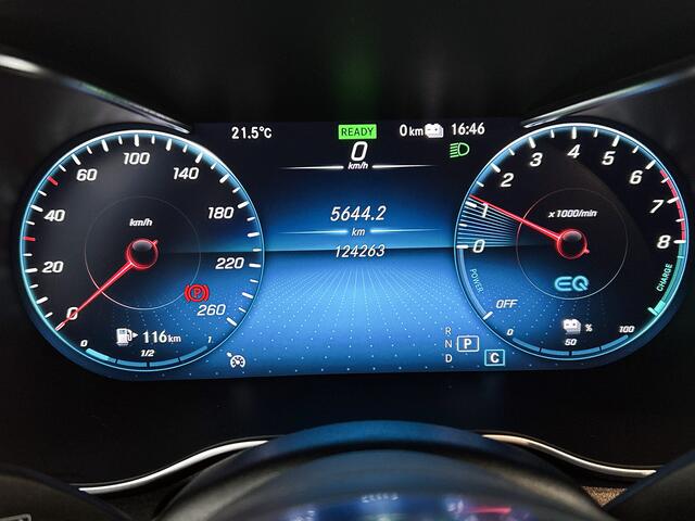 Mercedes-Benz GLC-KLASSE 300e 4MATIC AMG | Night pakket | Trekhaak | Alarm SCM3 | Spiegel pakket | Stoelverwarming | Parktronic + camera achter | Inclusief 24 maanden MB Certified garantie voor Europa.