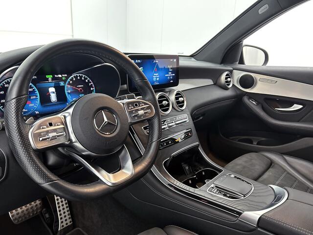 Mercedes-Benz GLC-KLASSE 300e 4MATIC AMG | Night pakket | Trekhaak | Alarm SCM3 | Spiegel pakket | Stoelverwarming | Parktronic + camera achter | Inclusief 24 maanden MB Certified garantie voor Europa.