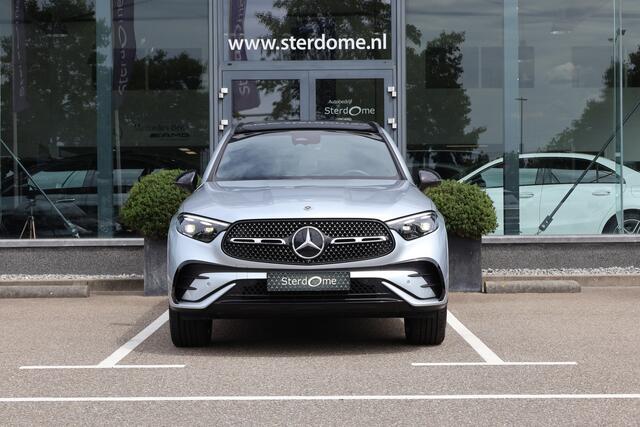 Mercedes-Benz GLC-KLASSE 300e 4MATIC AMG Line I Niveau regeling I Panorama dak I Distronic I Massage I Head-up I 360 camera I Digital Light I Burmester I Keyless Go I I Parktronic I Sfeerverlichting I Stoelverwarming/Stoelventilatie I Verwarmd stuurwiel I