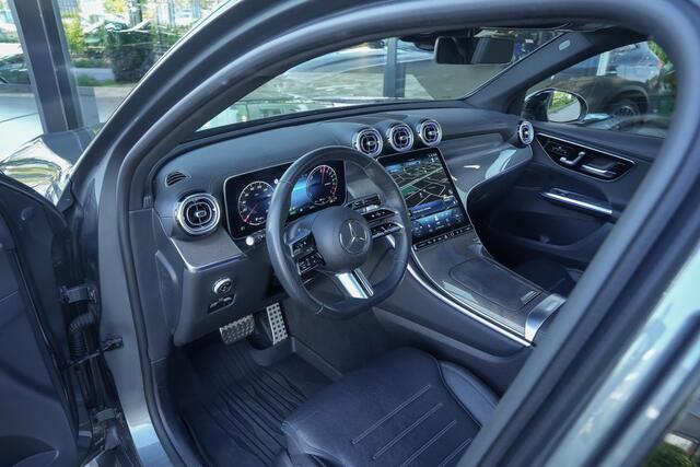 Mercedes-Benz GLC-KLASSE 300e 320pk 4MATIC AMG-Line |panoramadak|memory|360 camera|carbon interieur|elek. trekhaak|digital LED|Apple Carplay|blind spot|elek. achterklep|sfeerverlichting|