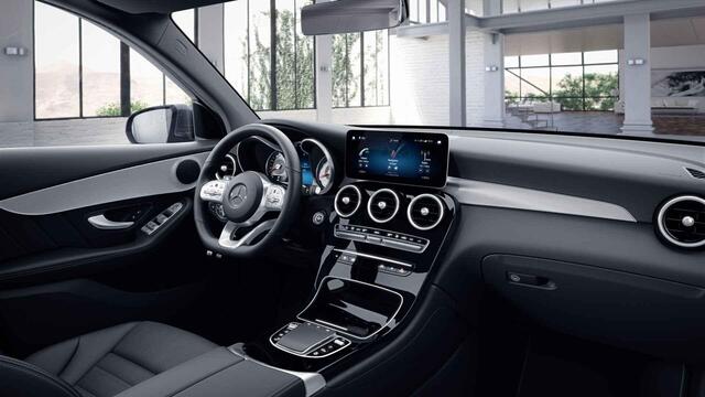 Mercedes-Benz GLC-KLASSE 300e 4MATIC Business Solution AMG | Panoramadak | Lederen bekleding | 360 graden camera |