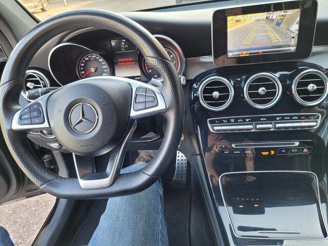 Mercedes-Benz GLC-KLASSE 250 4 MATIC AMG LINE 210 pk met trekhaak.