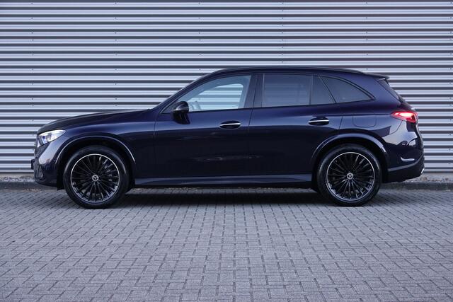 Mercedes-Benz GLC-KLASSE 300e 4MATIC AMG Line | Luchtvering | Trekhaak | Premium Pakket Keyless Go | Rondom Camera's | Adaptieve Cruise Control | Nappa Leder |